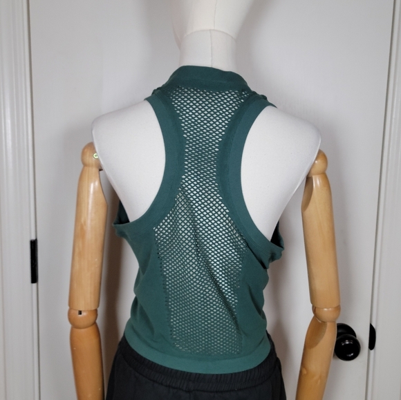 Free People Movement Green Mesh Tank Top Size Medium/Large - Picture 4 of 5